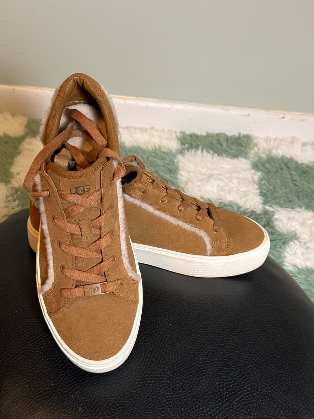 UGG Lowmel Chestnut Suede Shearling Sneakers Women’s 10 Cozy Casual Shoes